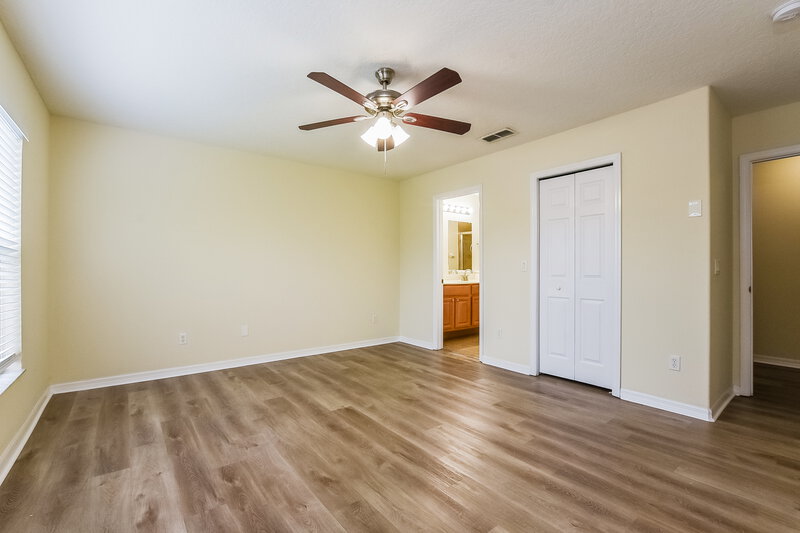 2,285/Mo, 4643 Lacebark Trl Oviedo, FL 32765 Main Bedroom View 2