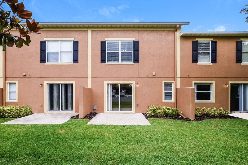 2,285/Mo, 4643 Lacebark Trl Oviedo, FL 32765 Rear View