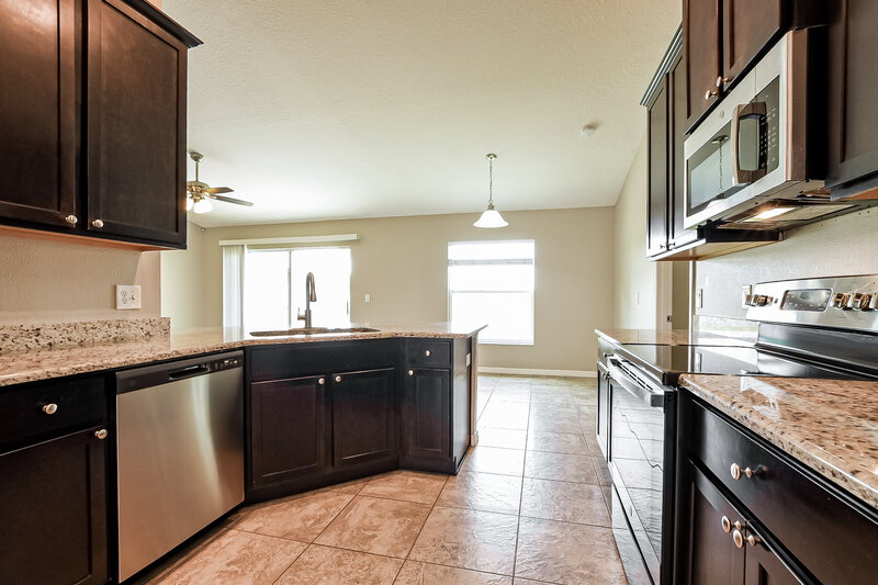 2,050/Mo, 3042 Drema Dr Saint Cloud, FL 34769 Kitchen View
