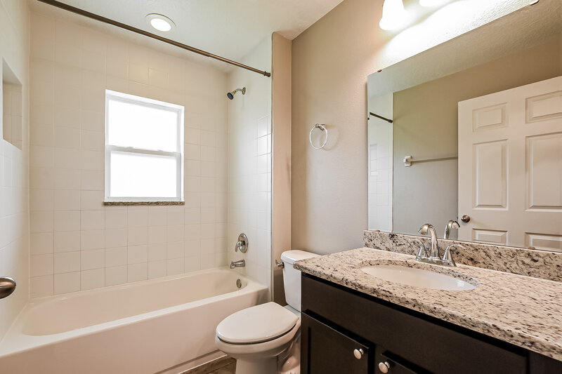 2,050/Mo, 3042 Drema Dr Saint Cloud, FL 34769 Bathroom View