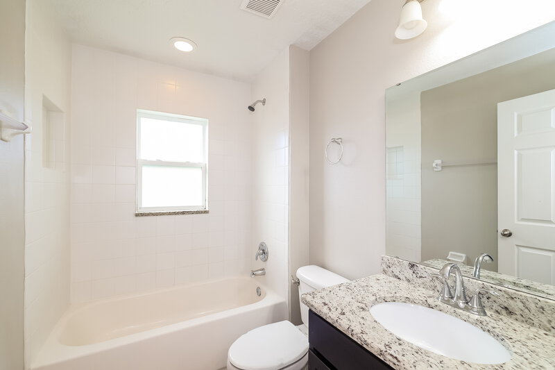 3,250/Mo, 3042 Drema Dr Saint Cloud, FL 34769 Bathroom View