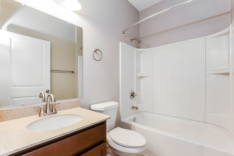 1,865/Mo, 1716 Hawksbill Ln Saint Cloud, FL 34771 Bathroom View