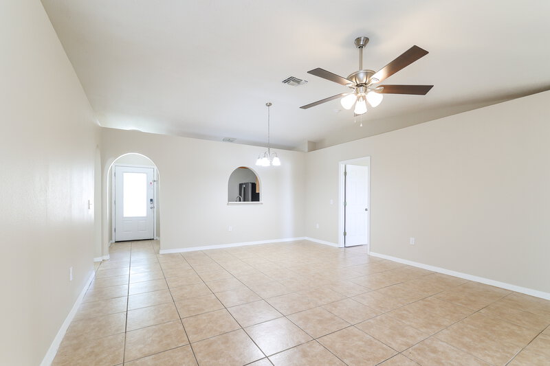 2,010/Mo, 15840 Wilkinson Dr Clermont, FL 34714 Living Room View