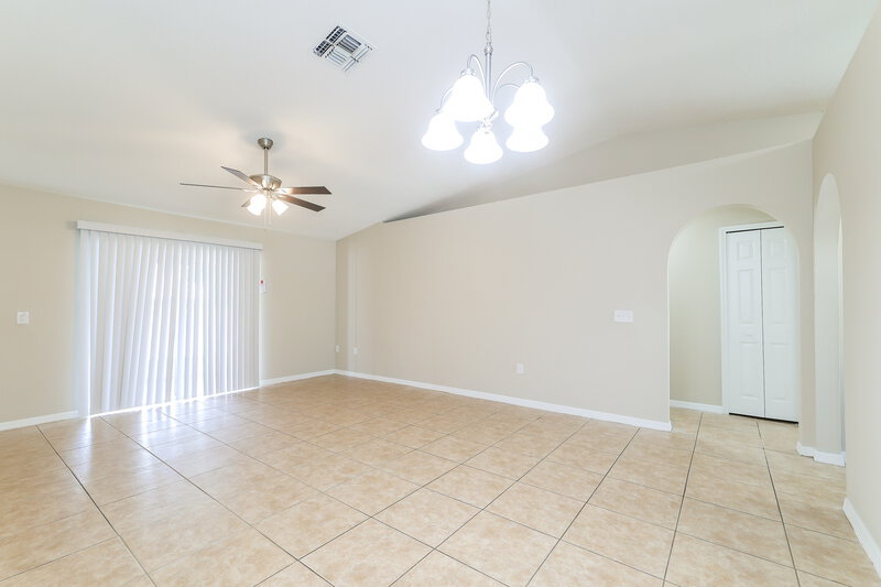 2,010/Mo, 15840 Wilkinson Dr Clermont, FL 34714 Living Room View 3