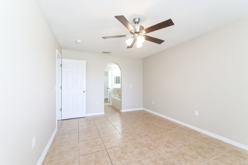 2,010/Mo, 15840 Wilkinson Dr Clermont, FL 34714 Main Bedroom View