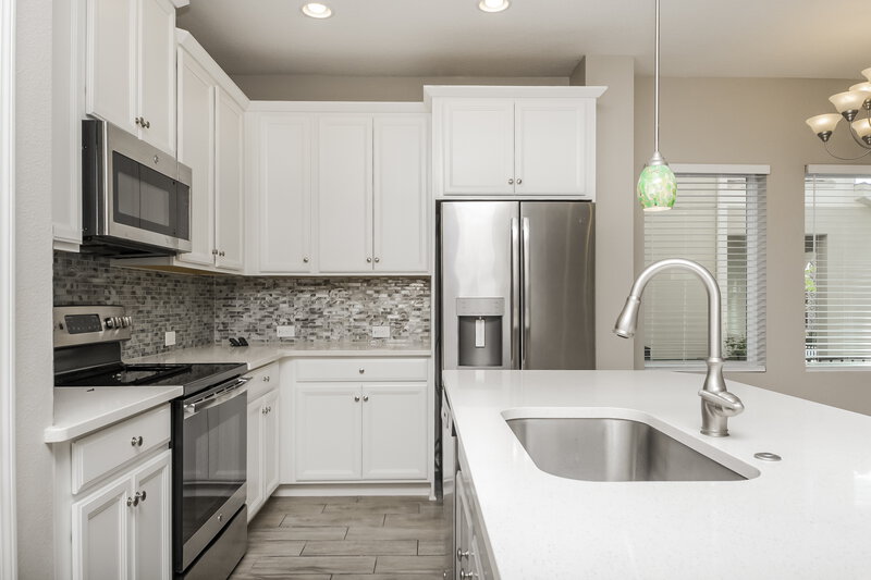 2,250/Mo, 4617 Tampico Way Sanford, FL 32773 Kitchen View