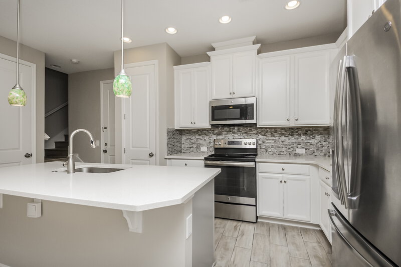 2,250/Mo, 4617 Tampico Way Sanford, FL 32773 Kitchen View 2