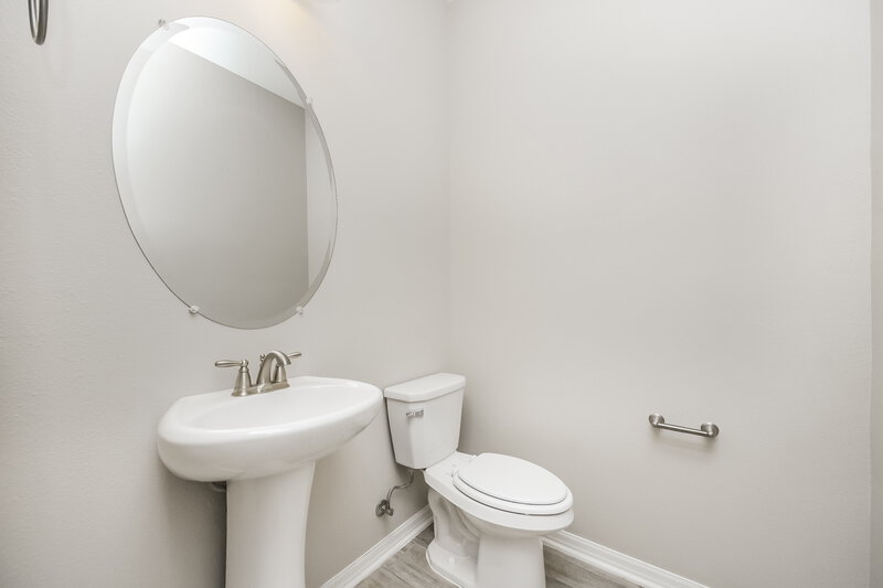2,250/Mo, 4617 Tampico Way Sanford, FL 32773 Powder Room View