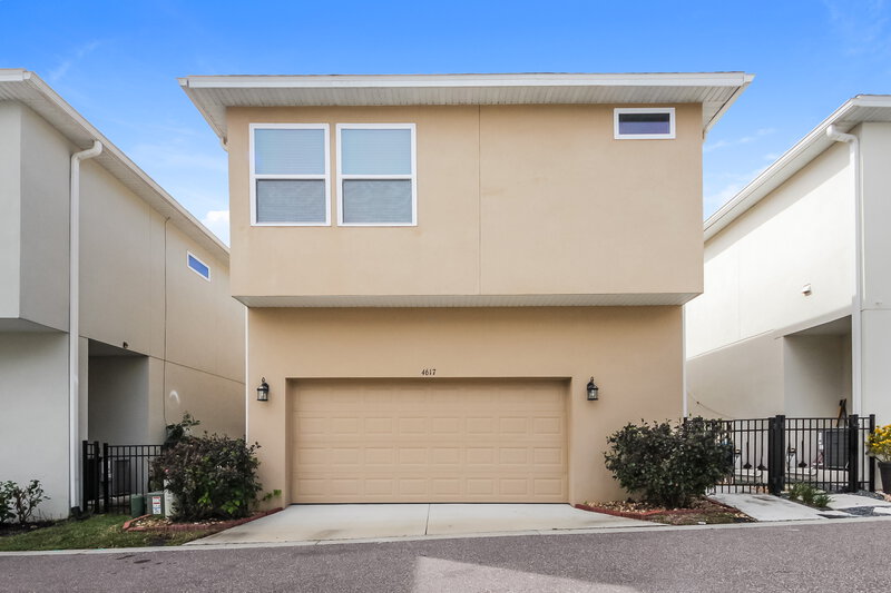 2,250/Mo, 4617 Tampico Way Sanford, FL 32773 Rear View