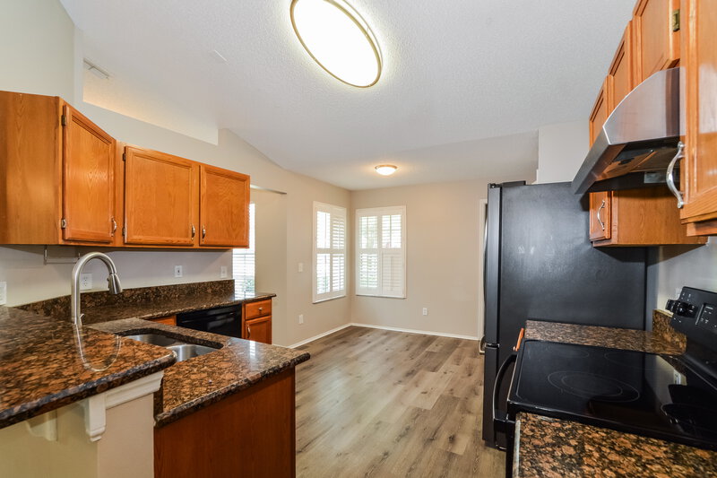 2,395/Mo, 1220 Twin Rivers Blvd Oviedo, FL 32766 Kitchen View 2