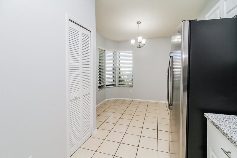 1,975/Mo, 1055 Alpug Ave Oviedo, FL 32765 Kitchen View 2