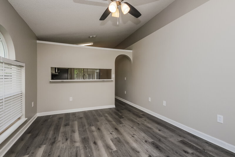2,810/Mo, 5618 New Cambridge Rd Orlando, FL 32810 Living Room View 3