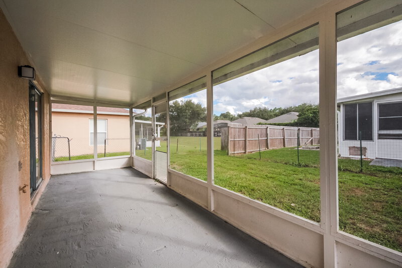 2,810/Mo, 5618 New Cambridge Rd Orlando, FL 32810 Screen Porch View