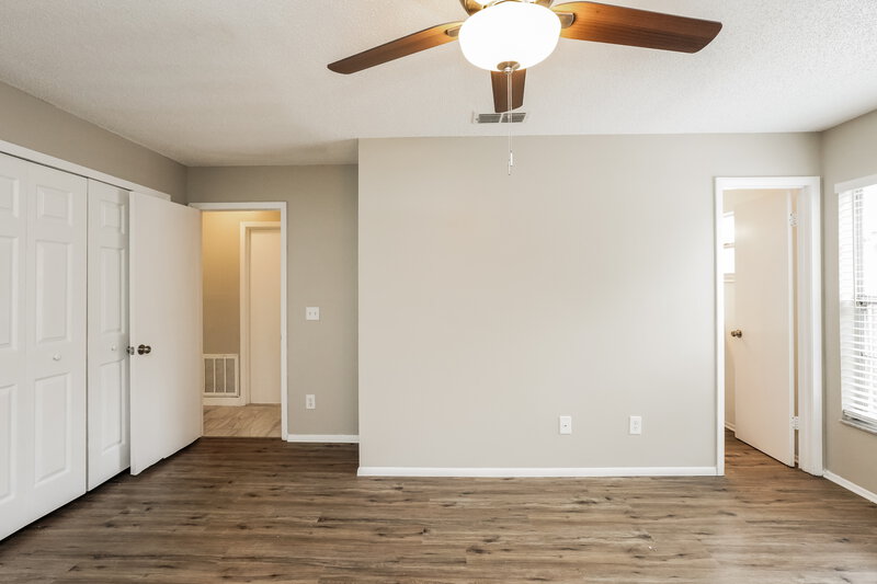 2,685/Mo, 2767 Muscatello St Orlando, FL 32837 Main Bedroom View