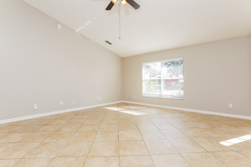 2,215/Mo, 2254 Lake Pointe Cir Leesburg, FL 34748 Living Room View