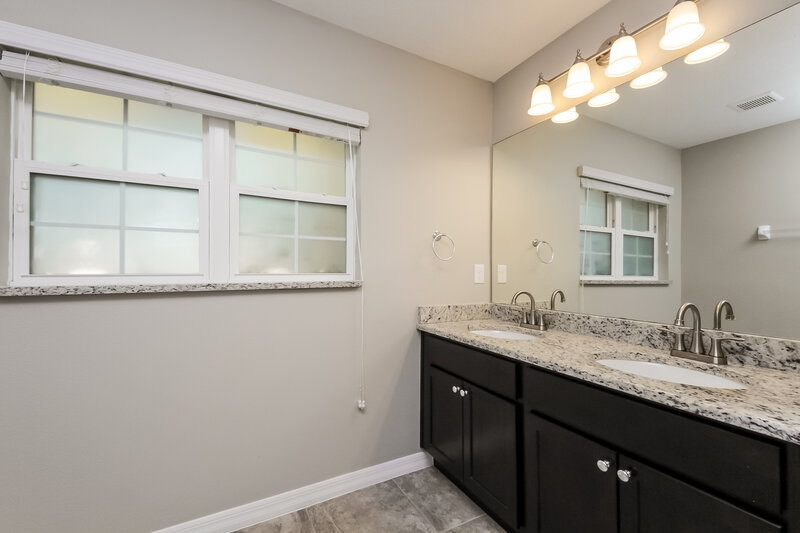 2,175/Mo, 3041 Drema Dr Saint Cloud, FL 34769 Main Bathroom View