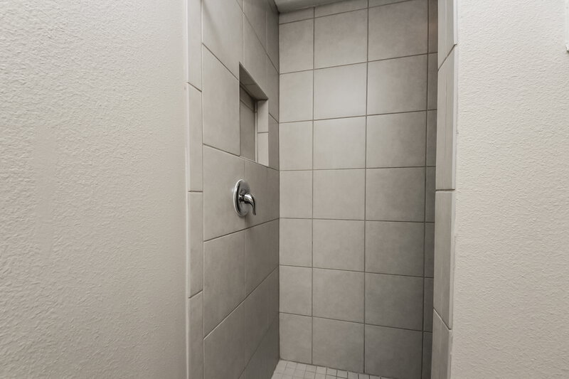 2,175/Mo, 3041 Drema Dr Saint Cloud, FL 34769 Main Bathroom View 2