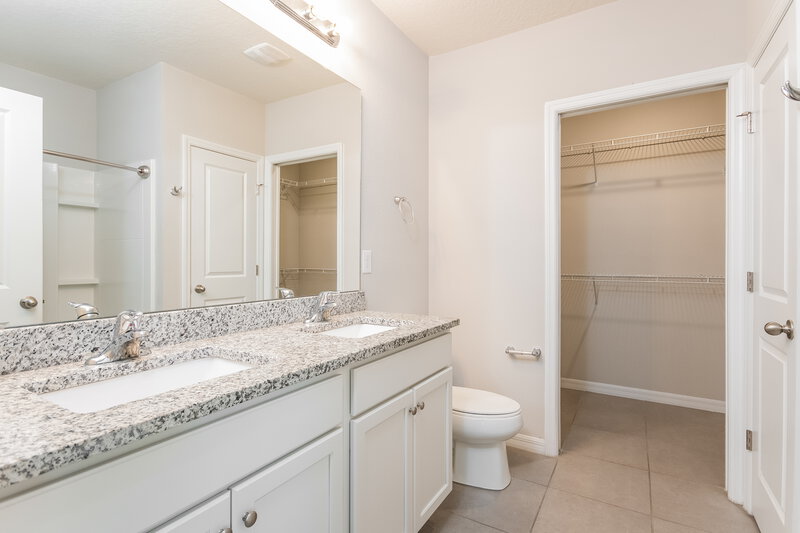 1,955/Mo, 1013 Coatbridge Dr Kissimmee, FL 34758 Main Bathroom View
