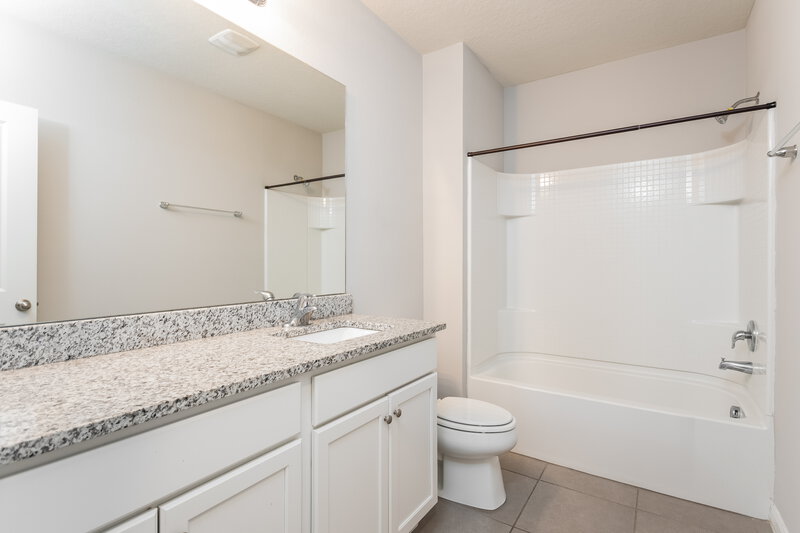 1,955/Mo, 1013 Coatbridge Dr Kissimmee, FL 34758 Bathroom View