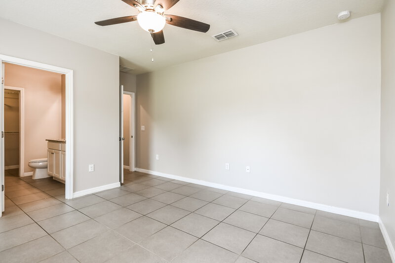 1,910/Mo, 108 Milton Pl Kissimmee, FL 34758 Main Bedroom View 2