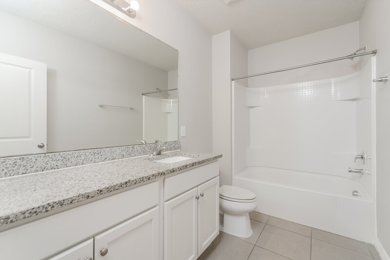 1,945/Mo, 11 Catalina Ct Kissimmee, FL 34758 Bathroom View