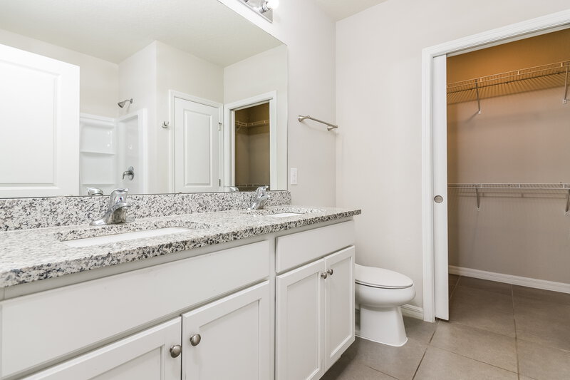 1,795/Mo, 1112 Najac Ln Kissimmee, FL 34759 Main Bathroom View
