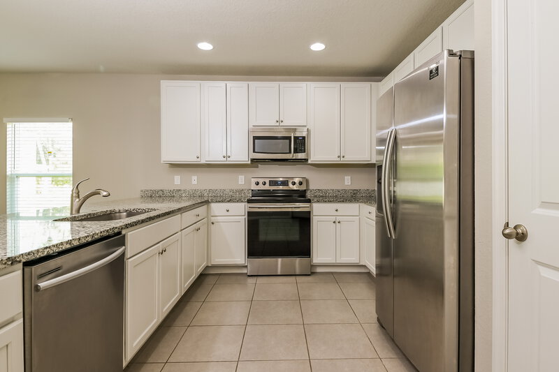 1,895/Mo, 117 Talavera Ln Kissimmee, FL 34758 Kitchen View 2