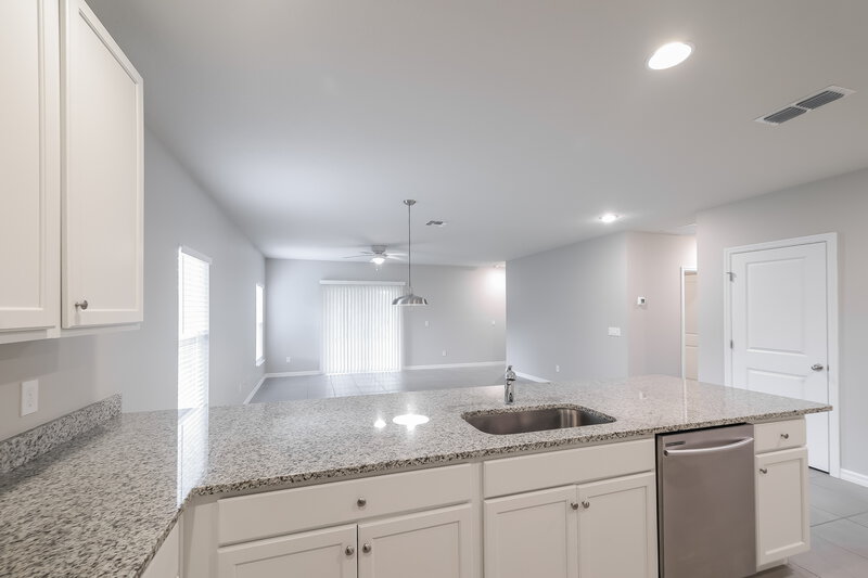 2,880/Mo, 1201 Croydon Cir Kissimmee, FL 34758 Kitchen View 3