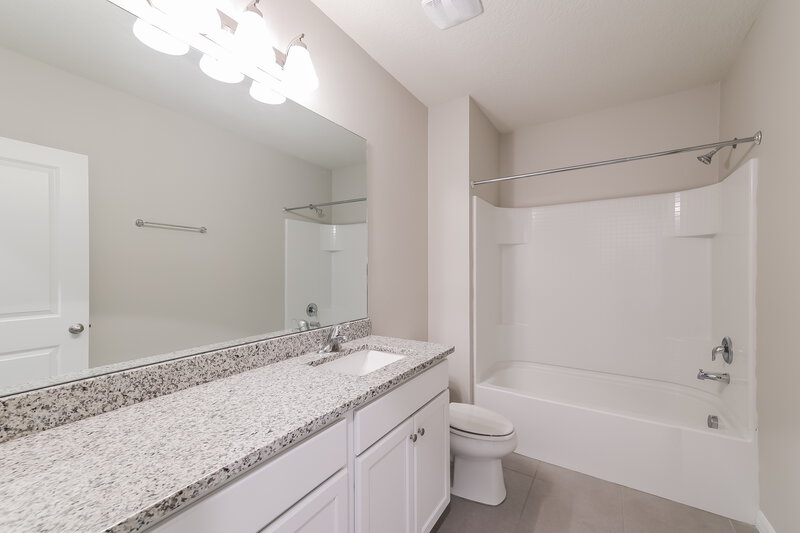 2,880/Mo, 1201 Croydon Cir Kissimmee, FL 34758 Bathroom View 2