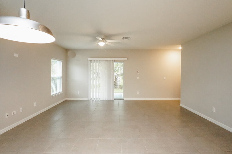 1,765/Mo, 18 Peterlee Ct Kissimmee, FL 34758 Living Room View