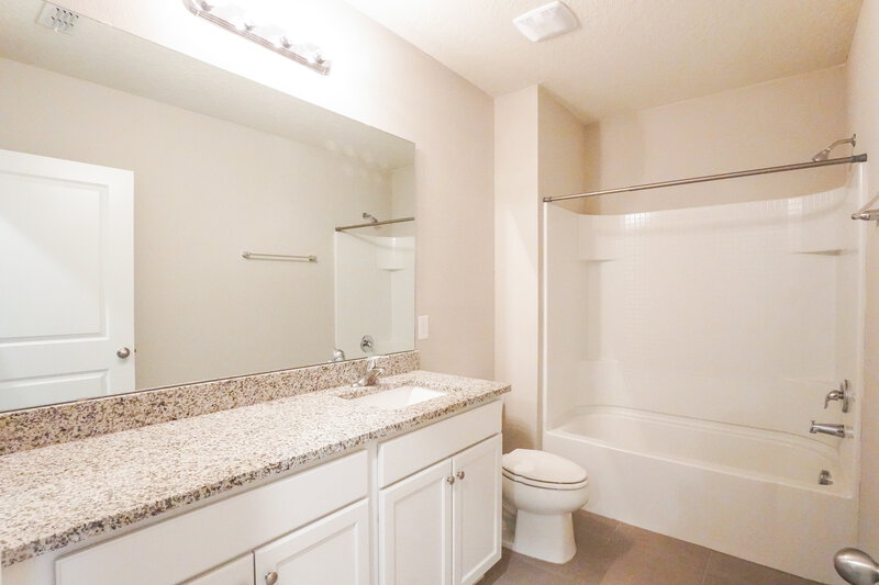 1,765/Mo, 18 Peterlee Ct Kissimmee, FL 34758 Bathroom View