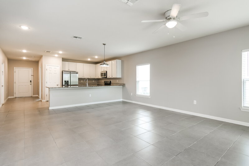 2,030/Mo, 1851 Superior Ct Poinciana, FL 34759 Living Room View