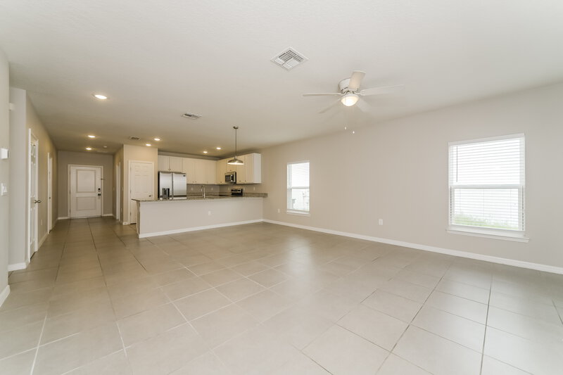 1,800/Mo, 1851 Superior Ct Poinciana, FL 34759 Living Room View 2