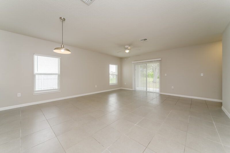 1,800/Mo, 1851 Superior Ct Poinciana, FL 34759 Living Room View 3