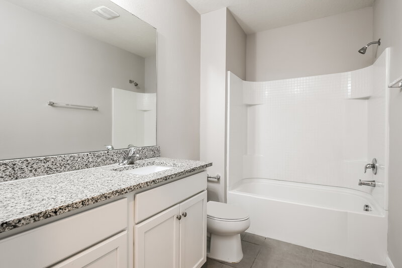 2,030/Mo, 1851 Superior Ct Poinciana, FL 34759 Bathroom View