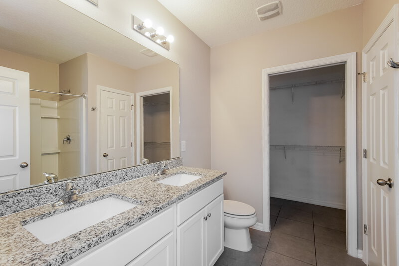 1,680/Mo, 325 Salmon Ct Poinciana, FL 34759 Main Bathroom View