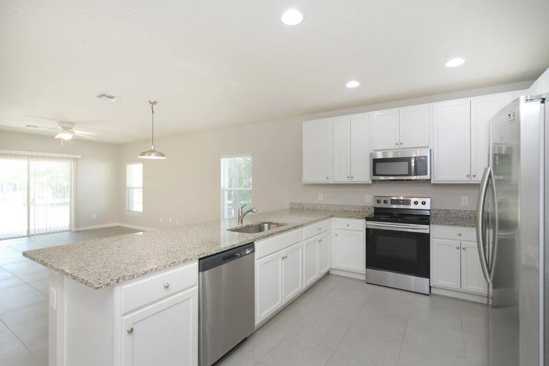 1,795/Mo, 326 Caldbeck Way Poinciana, FL 34758 Kitchen View