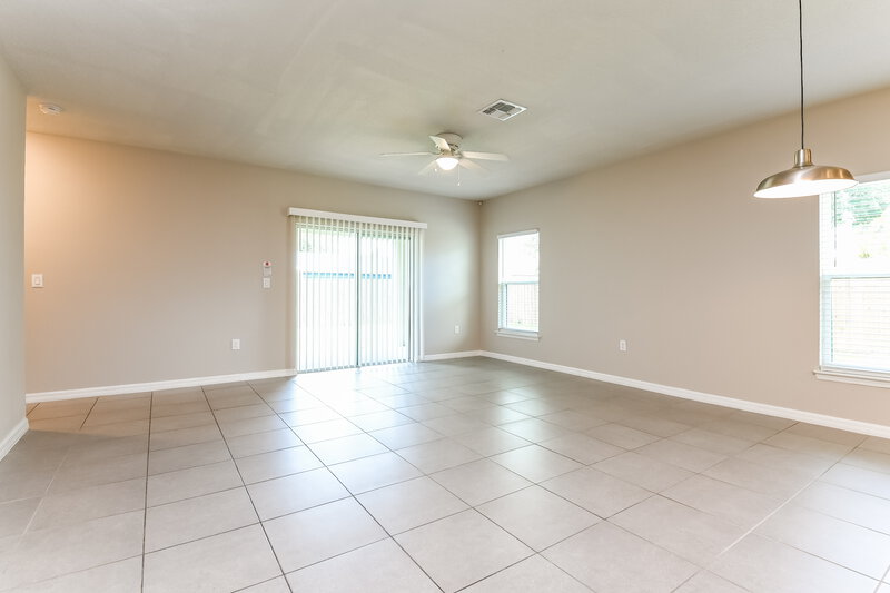 1,765/Mo, 326 Montgomery Ct Kissimmee, FL 34758 Living Room View