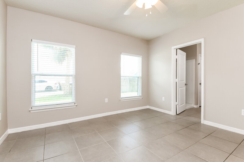 1,765/Mo, 326 Montgomery Ct Kissimmee, FL 34758 Main Bedroom View 2