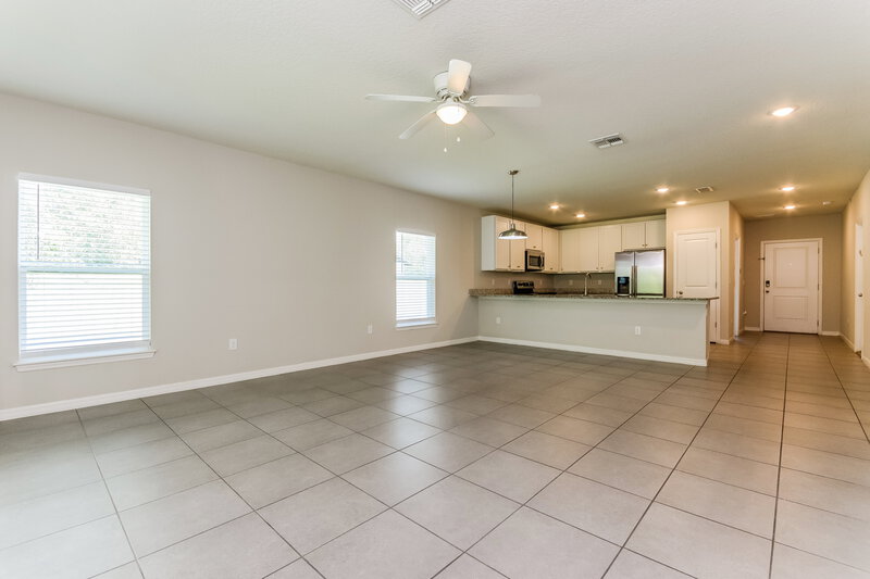 1,710/Mo, 348 Colony Ct Kissimmee, FL 34758 Living Room View 2