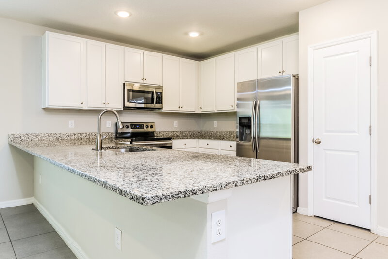 1,710/Mo, 348 Colony Ct Kissimmee, FL 34758 Kitchen View