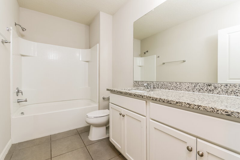 1,710/Mo, 348 Colony Ct Kissimmee, FL 34758 Bathroom View