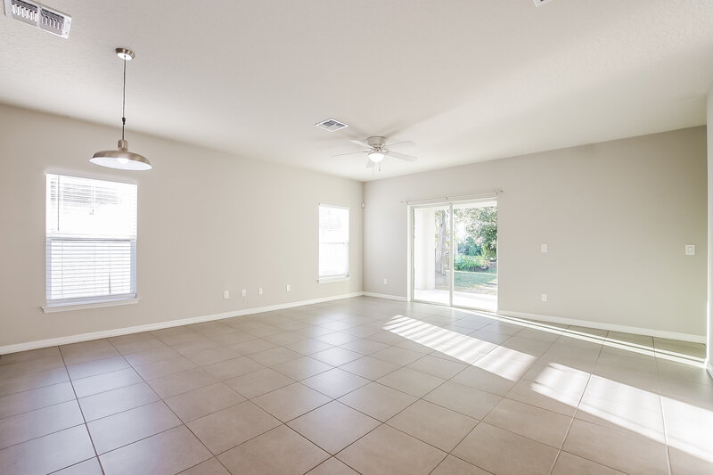 1,715/Mo, 386 Colonade Ct Kissimmee, FL 34758 Living Room View 3
