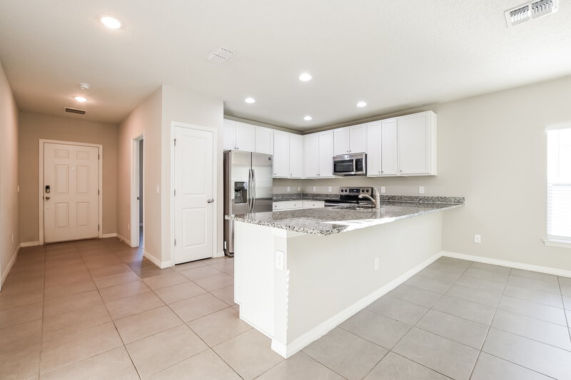 1,715/Mo, 386 Colonade Ct Kissimmee, FL 34758 Kitchen View 2
