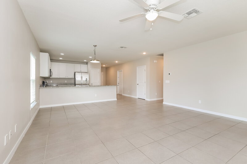 2,035/Mo, 41 Coventry Ct Kissimmee, FL 34758 Living Room View 2