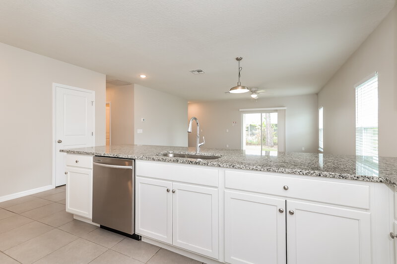 2,035/Mo, 41 Coventry Ct Kissimmee, FL 34758 Kitchen View 2