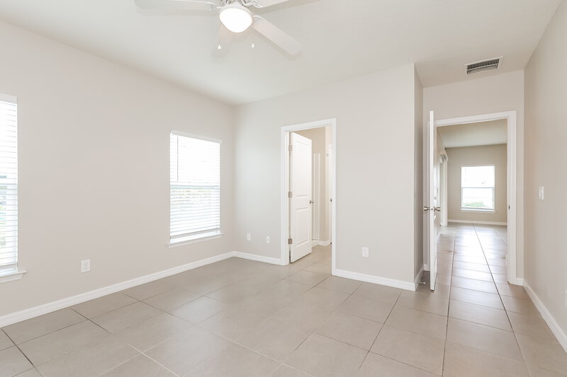 2,035/Mo, 41 Coventry Ct Kissimmee, FL 34758 Main Bedroom View