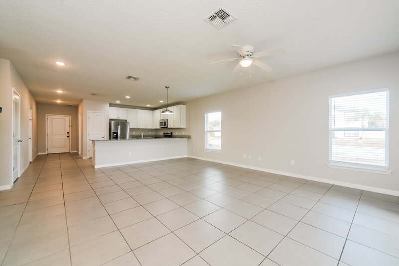 1,725/Mo, 501 Elbridge Pl Kissimmee, FL 34758 Living Room View 3