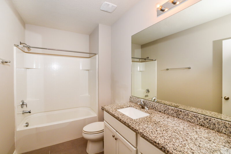 1,680/Mo, 60 Sawfish Ct Poinciana, FL 34759 Bathroom View