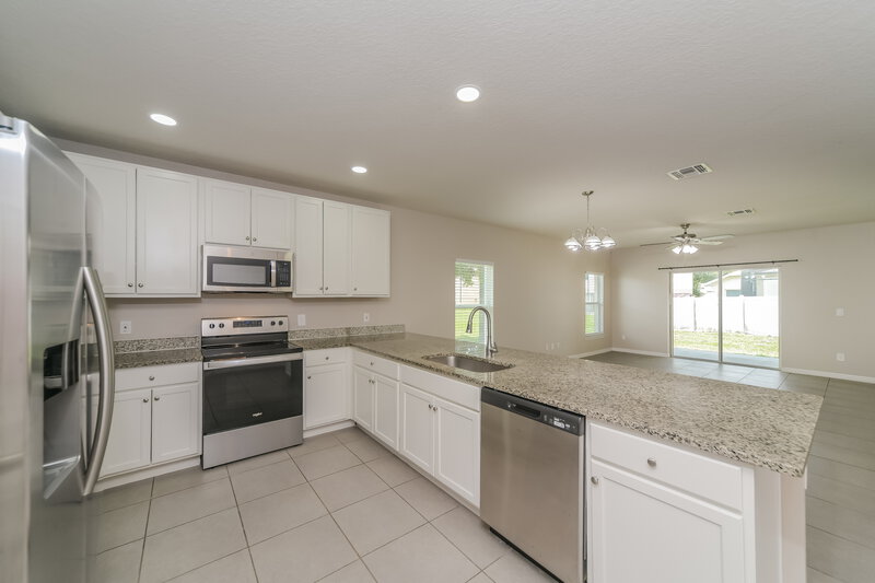1,800/Mo, 651 Mercado Ct Kissimmee, FL 34758 Kitchen View